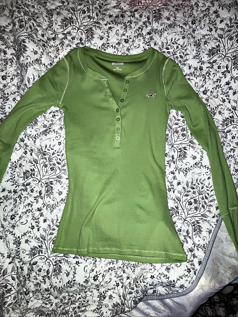 Hollister Ribbed Long Sleeve Henley Top Green XXS